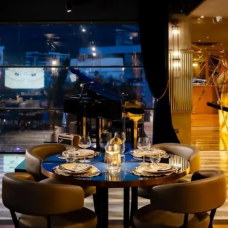 Hotel Grand Opera & Casino & *