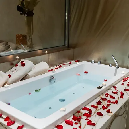 Hotel Grand Opera & Casino & *