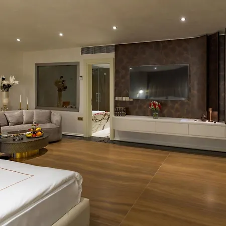 Grand Opera & Casino & Hotel *