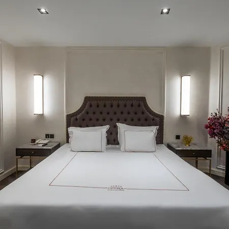 Grand Opera & Casino & Hotel *