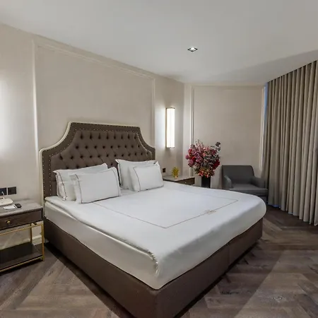 Grand Opera & Casino &