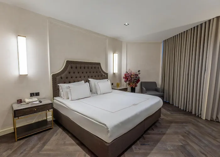 Grand Opera & Casino &